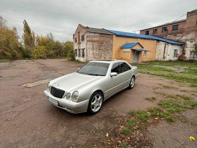Сірий Мерседес Е-Клас, об'ємом двигуна 2 л та пробігом 340 тис. км за 3550 $, фото 1 на Automoto.ua