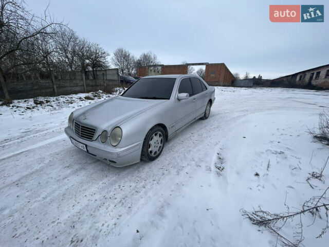 Серый Мерседес Е-Класс, объемом двигателя 2.69 л и пробегом 340 тыс. км за 3200 $, фото 1 на Automoto.ua