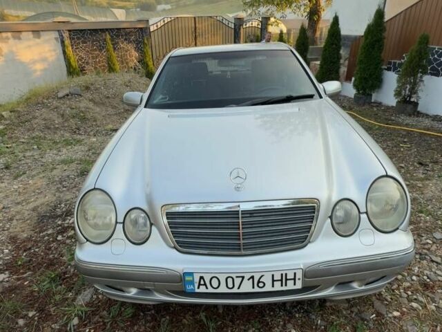 Сірий Мерседес Е-Клас, об'ємом двигуна 2.1 л та пробігом 350 тис. км за 4700 $, фото 1 на Automoto.ua