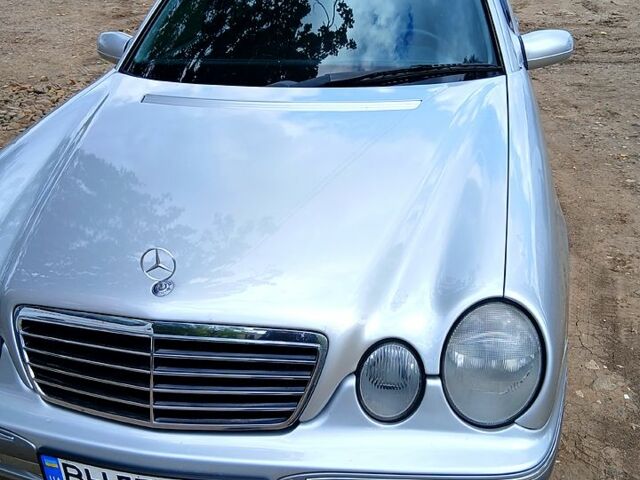 Серый Мерседес Е-Класс, объемом двигателя 2.1 л и пробегом 390 тыс. км за 5200 $, фото 1 на Automoto.ua