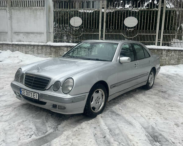 Серый Мерседес Е-Класс, объемом двигателя 2.15 л и пробегом 356 тыс. км за 3500 $, фото 1 на Automoto.ua