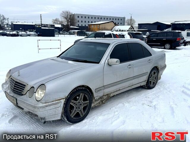 Серый Мерседес Е-Класс, объемом двигателя 2.6 л и пробегом 273 тыс. км за 3200 $, фото 1 на Automoto.ua