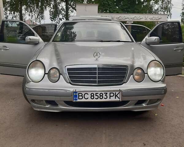 Сірий Мерседес Е-Клас, об'ємом двигуна 3.2 л та пробігом 340 тис. км за 5500 $, фото 1 на Automoto.ua