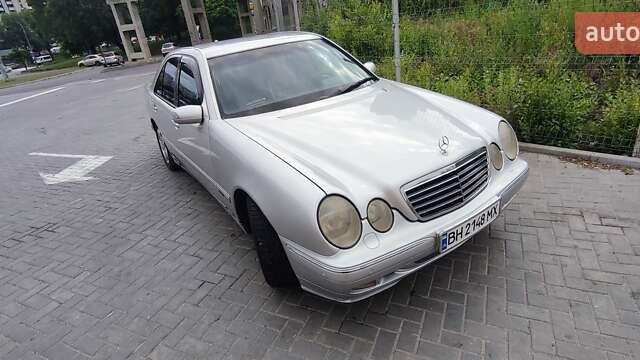 Сірий Мерседес Е-Клас, об'ємом двигуна 3.2 л та пробігом 353 тис. км за 5600 $, фото 1 на Automoto.ua