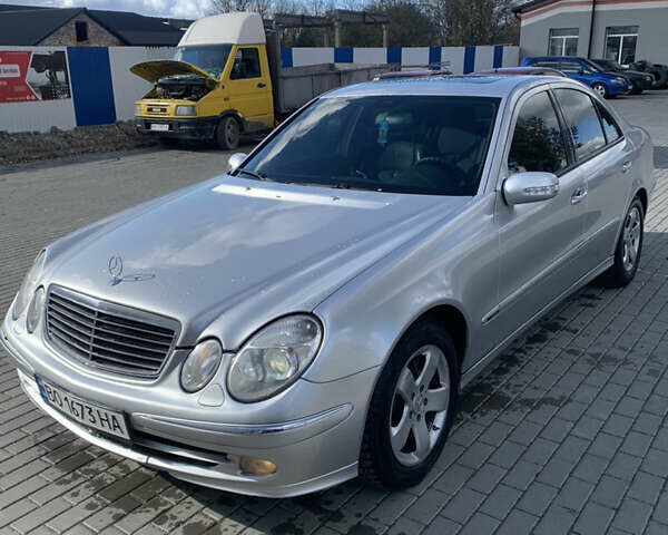 Серый Мерседес Е-Класс, объемом двигателя 2.4 л и пробегом 320 тыс. км за 5300 $, фото 1 на Automoto.ua