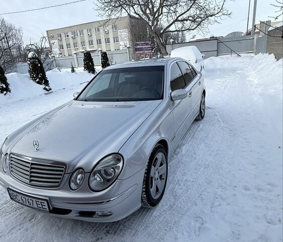 Серый Мерседес Е-Класс, объемом двигателя 2.7 л и пробегом 467 тыс. км за 8600 $, фото 1 на Automoto.ua