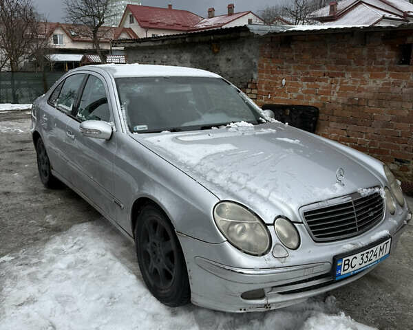Серый Мерседес Е-Класс, объемом двигателя 2.15 л и пробегом 268 тыс. км за 4100 $, фото 1 на Automoto.ua