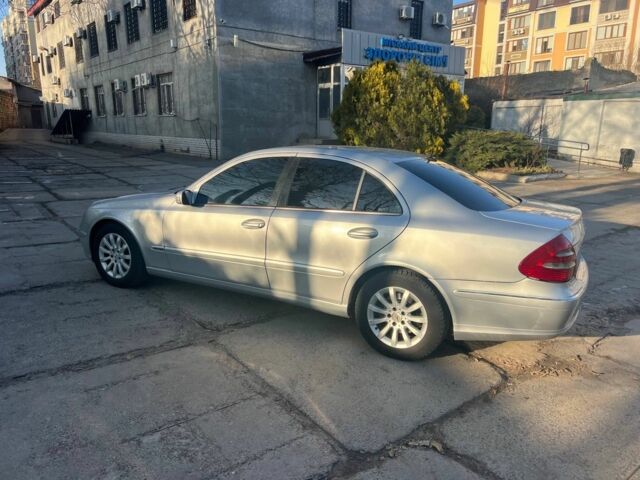 Сірий Мерседес Е-Клас, об'ємом двигуна 2 л та пробігом 315 тис. км за 7500 $, фото 1 на Automoto.ua