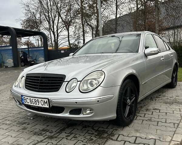Серый Мерседес Е-Класс, объемом двигателя 2.15 л и пробегом 320 тыс. км за 7200 $, фото 1 на Automoto.ua