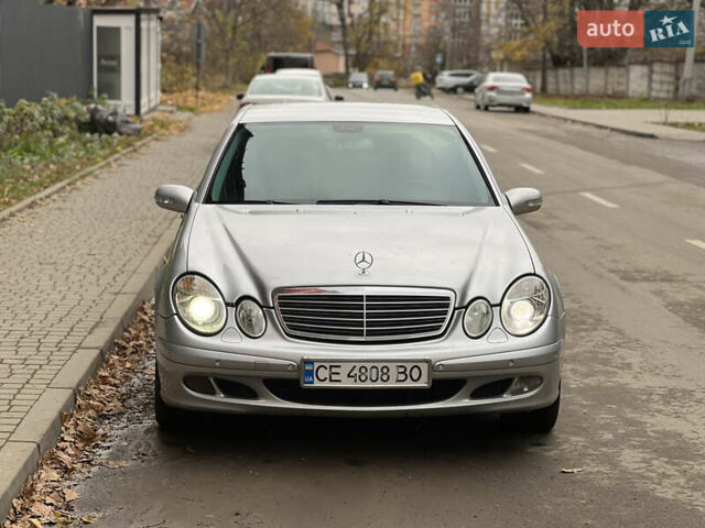 Серый Мерседес Е-Класс, объемом двигателя 2.15 л и пробегом 320 тыс. км за 4999 $, фото 1 на Automoto.ua