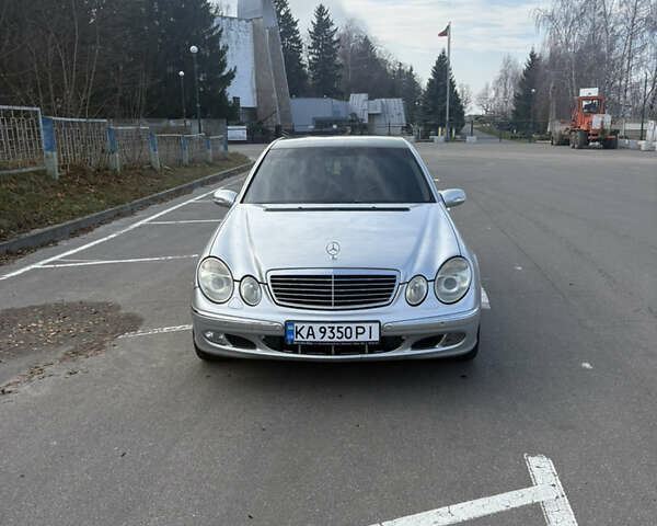Сірий Мерседес Е-Клас, об'ємом двигуна 2.6 л та пробігом 330 тис. км за 6800 $, фото 1 на Automoto.ua