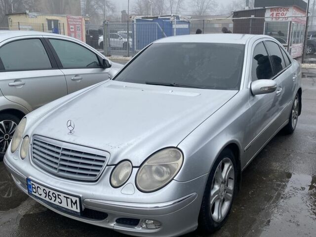 Серый Мерседес Е-Класс, объемом двигателя 2.7 л и пробегом 270 тыс. км за 5750 $, фото 1 на Automoto.ua