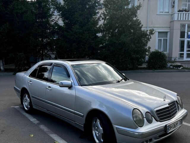 Серый Мерседес Е-Класс, объемом двигателя 2.2 л и пробегом 300 тыс. км за 4600 $, фото 1 на Automoto.ua