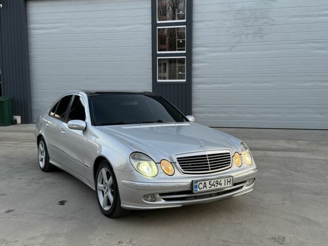 Серый Мерседес Е-Класс, объемом двигателя 5 л и пробегом 200 тыс. км за 4450 $, фото 1 на Automoto.ua