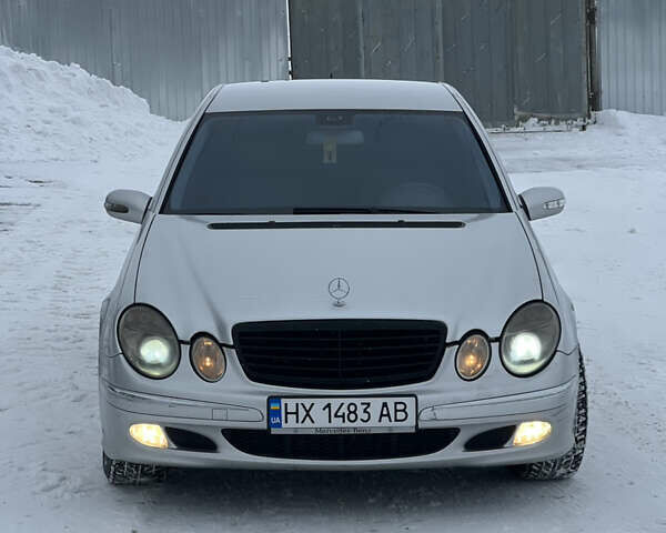 Сірий Мерседес Е-Клас, об'ємом двигуна 2.69 л та пробігом 308 тис. км за 4999 $, фото 1 на Automoto.ua