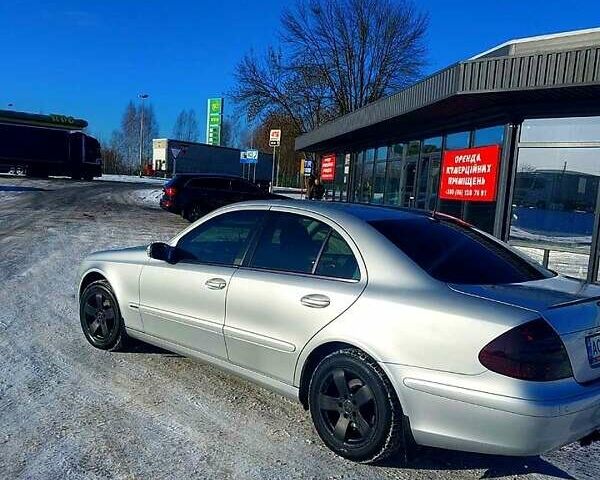 Сірий Мерседес Е-Клас, об'ємом двигуна 2.1 л та пробігом 401 тис. км за 6050 $, фото 1 на Automoto.ua