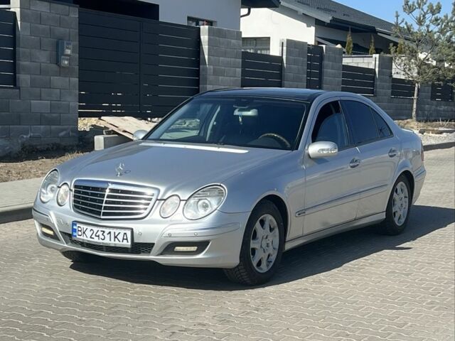 Сірий Мерседес Е-Клас, об'ємом двигуна 3.2 л та пробігом 320 тис. км за 5100 $, фото 1 на Automoto.ua
