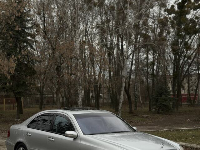 Сірий Мерседес Е-Клас, об'ємом двигуна 2.7 л та пробігом 335 тис. км за 4750 $, фото 1 на Automoto.ua