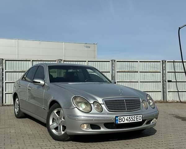 Серый Мерседес Е-Класс, объемом двигателя 2.2 л и пробегом 357 тыс. км за 5400 $, фото 1 на Automoto.ua