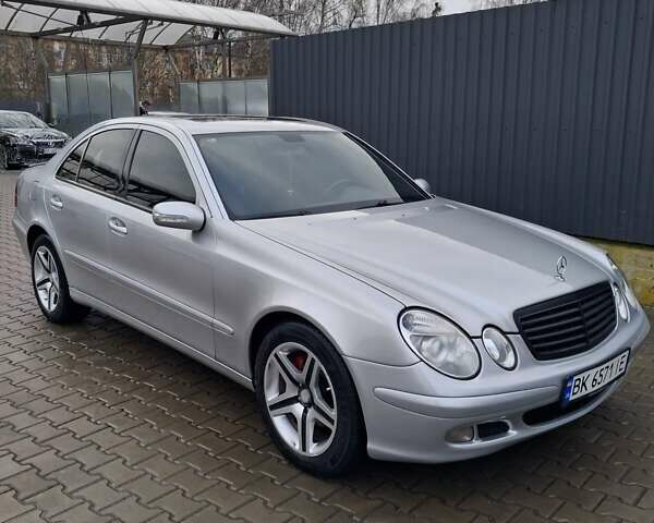 Сірий Мерседес Е-Клас, об'ємом двигуна 2.15 л та пробігом 302 тис. км за 7100 $, фото 1 на Automoto.ua