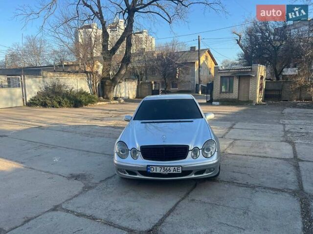 Сірий Мерседес Е-Клас, об'ємом двигуна 2.7 л та пробігом 315 тис. км за 7500 $, фото 1 на Automoto.ua