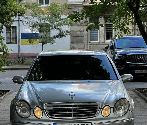 Серый Мерседес Е-Класс, объемом двигателя 2.2 л и пробегом 390 тыс. км за 4500 $, фото 1 на Automoto.ua