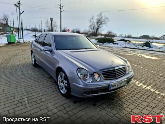 Серый Мерседес Е-Класс, объемом двигателя 2.1 л и пробегом 531 тыс. км за 5300 $, фото 1 на Automoto.ua