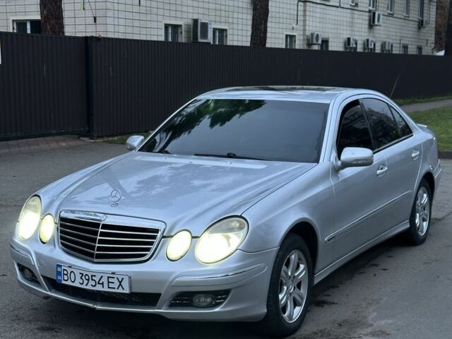 Серый Мерседес Е-Класс, объемом двигателя 2.6 л и пробегом 354 тыс. км за 4999 $, фото 1 на Automoto.ua