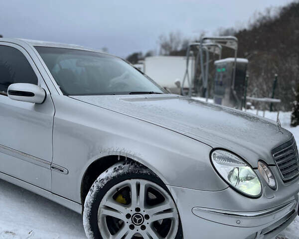 Серый Мерседес Е-Класс, объемом двигателя 2.69 л и пробегом 450 тыс. км за 6299 $, фото 1 на Automoto.ua