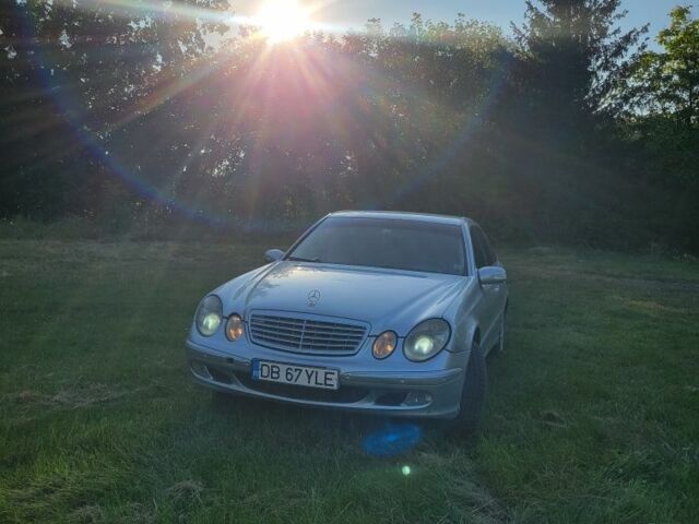 Серый Мерседес Е-Класс, объемом двигателя 2.2 л и пробегом 406 тыс. км за 2350 $, фото 1 на Automoto.ua