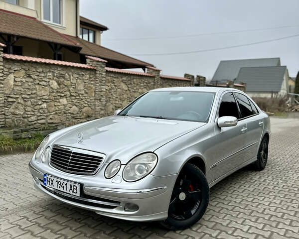 Сірий Мерседес Е-Клас, об'ємом двигуна 2.2 л та пробігом 266 тис. км за 6200 $, фото 1 на Automoto.ua