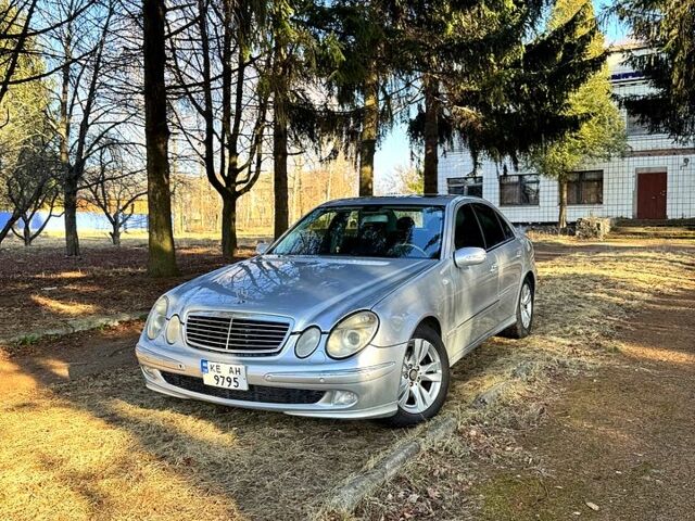 Серый Мерседес Е-Класс, объемом двигателя 3.2 л и пробегом 447 тыс. км за 6500 $, фото 1 на Automoto.ua