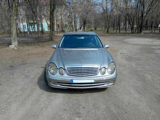 Сірий Мерседес Е-Клас, об'ємом двигуна 0 л та пробігом 450 тис. км за 6500 $, фото 1 на Automoto.ua