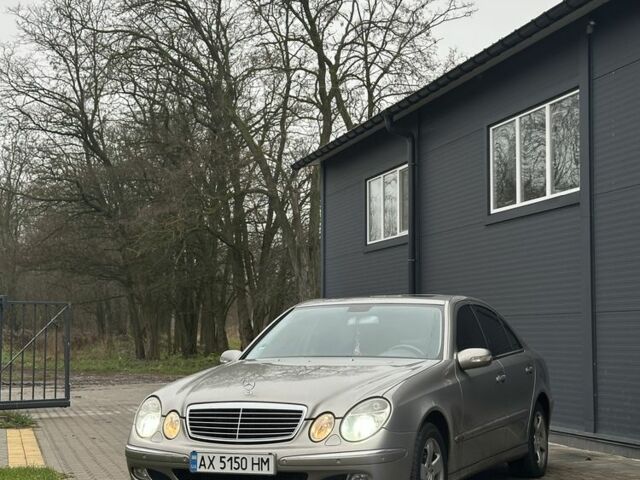 Серый Мерседес Е-Класс, объемом двигателя 3.2 л и пробегом 270 тыс. км за 5750 $, фото 1 на Automoto.ua