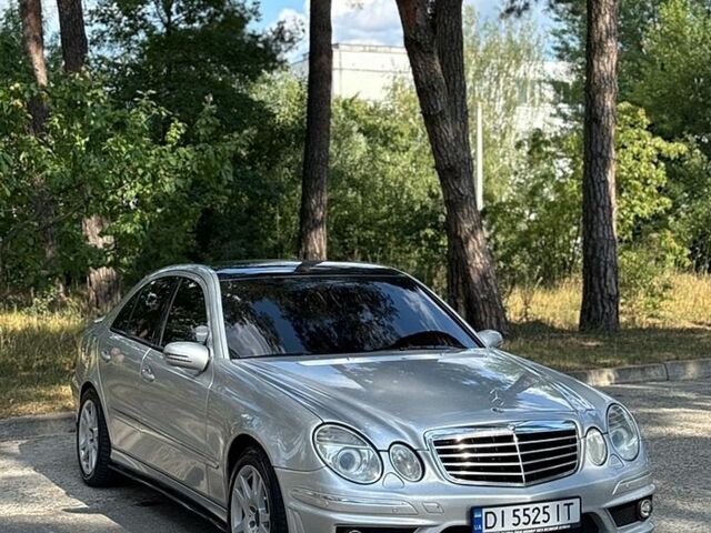Сірий Мерседес Е-Клас, об'ємом двигуна 2.6 л та пробігом 303 тис. км за 7999 $, фото 1 на Automoto.ua