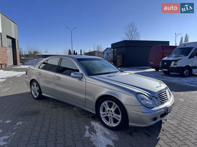 Серый Мерседес Е-Класс, объемом двигателя 3.2 л и пробегом 300 тыс. км за 7300 $, фото 1 на Automoto.ua