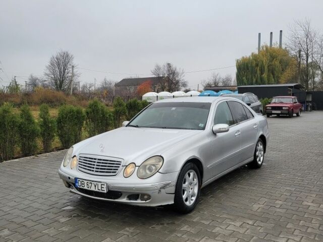 Серый Мерседес Е-Класс, объемом двигателя 2.2 л и пробегом 406 тыс. км за 2650 $, фото 1 на Automoto.ua