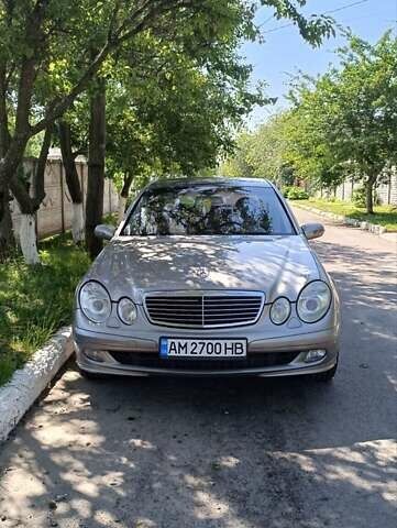 Сірий Мерседес Е-Клас, об'ємом двигуна 3.2 л та пробігом 440 тис. км за 6850 $, фото 1 на Automoto.ua