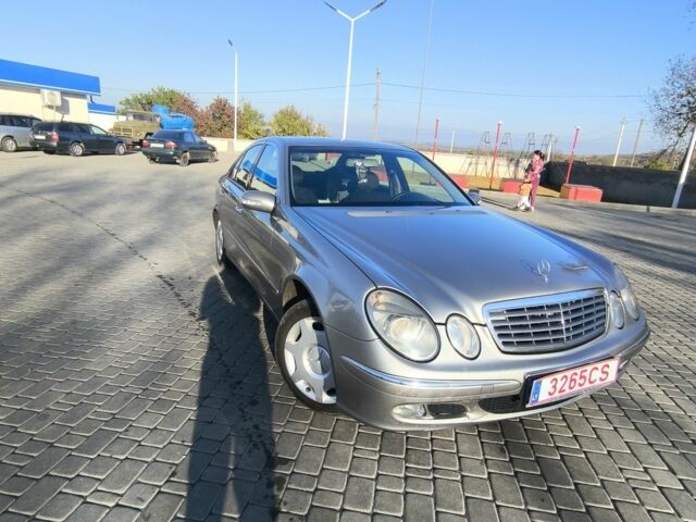 Сірий Мерседес Е-Клас, об'ємом двигуна 2.2 л та пробігом 170 тис. км за 3700 $, фото 1 на Automoto.ua