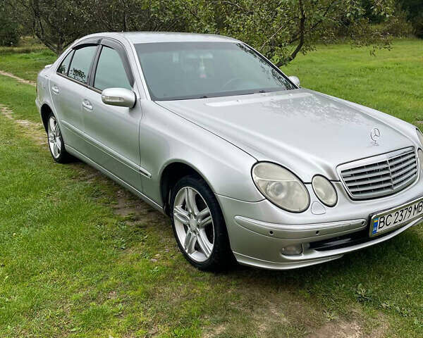 Серый Мерседес Е-Класс, объемом двигателя 2.6 л и пробегом 322 тыс. км за 4700 $, фото 1 на Automoto.ua