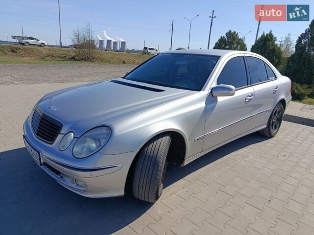 Серый Мерседес Е-Класс, объемом двигателя 2.2 л и пробегом 485 тыс. км за 6500 $, фото 1 на Automoto.ua