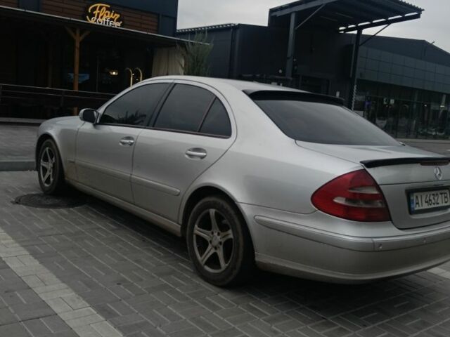 Серый Мерседес Е-Класс, объемом двигателя 2.1 л и пробегом 200 тыс. км за 6200 $, фото 1 на Automoto.ua