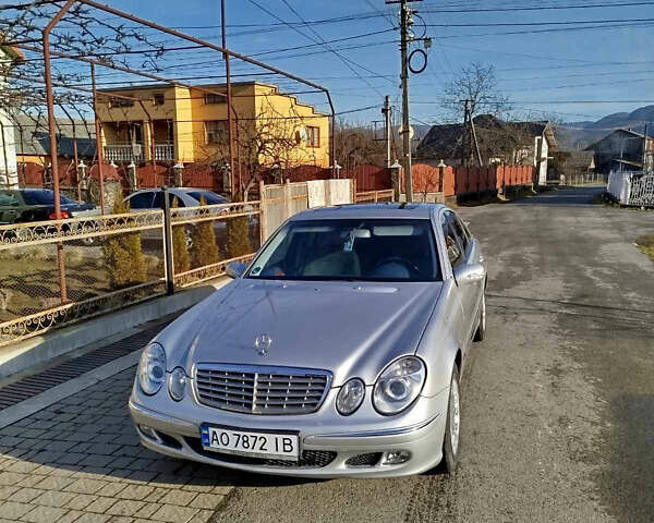 Сірий Мерседес Е-Клас, об'ємом двигуна 1.8 л та пробігом 110 тис. км за 14000 $, фото 1 на Automoto.ua