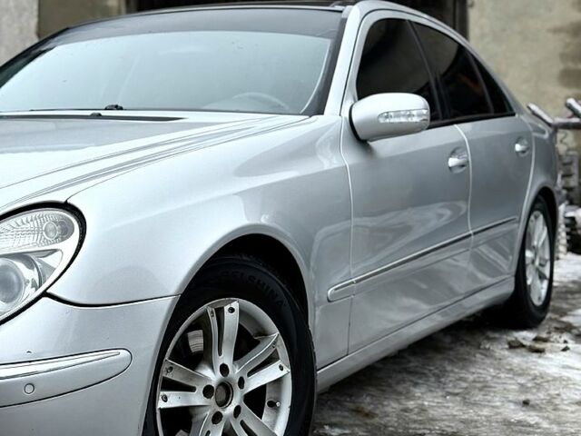 Серый Мерседес Е-Класс, объемом двигателя 3.2 л и пробегом 455 тыс. км за 6100 $, фото 1 на Automoto.ua