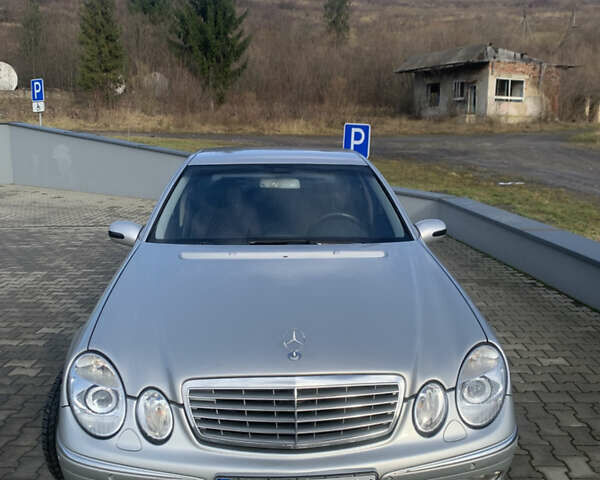 Сірий Мерседес Е-Клас, об'ємом двигуна 2.7 л та пробігом 450 тис. км за 6300 $, фото 1 на Automoto.ua