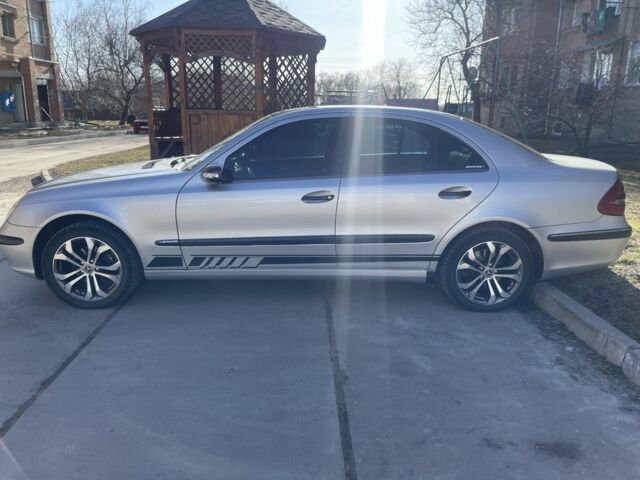 Сірий Мерседес Е-Клас, об'ємом двигуна 2.2 л та пробігом 440 тис. км за 6800 $, фото 1 на Automoto.ua