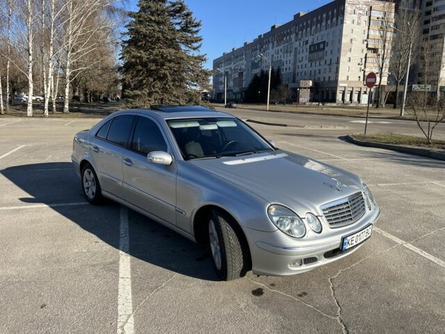 Сірий Мерседес Е-Клас, об'ємом двигуна 2.1 л та пробігом 500 тис. км за 8500 $, фото 1 на Automoto.ua