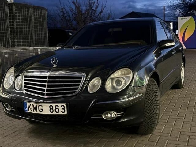 Серый Мерседес Е-Класс, объемом двигателя 2.2 л и пробегом 400 тыс. км за 3600 $, фото 1 на Automoto.ua