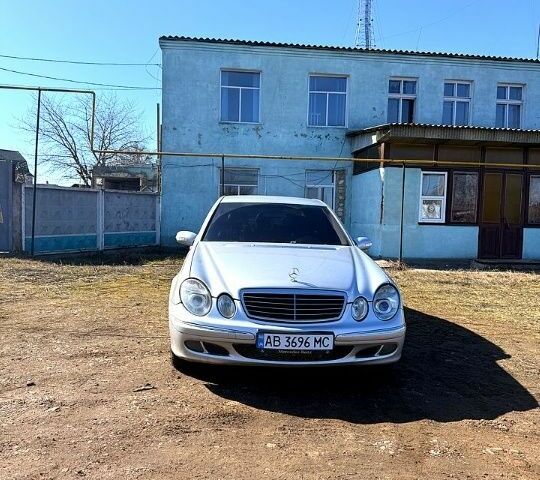 Серый Мерседес Е-Класс, объемом двигателя 2.1 л и пробегом 4 тыс. км за 6500 $, фото 1 на Automoto.ua