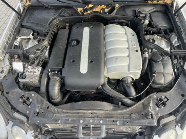 Серый Мерседес Е-Класс, объемом двигателя 2.7 л и пробегом 200 тыс. км за 8000 $, фото 1 на Automoto.ua